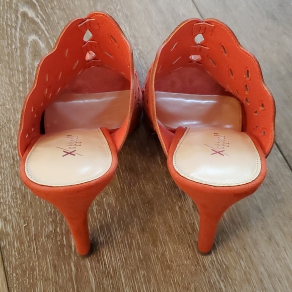 Bright Orange slip on heels - Picture 4 of 5